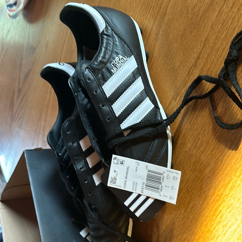 NEW with box ADIDAS leather copa mundial. Size 9.5